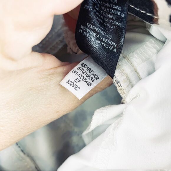 Chico's  So Slimming Leopard Print‎ Stretch Ankle Pants Size .5 - Picture 13 of 15